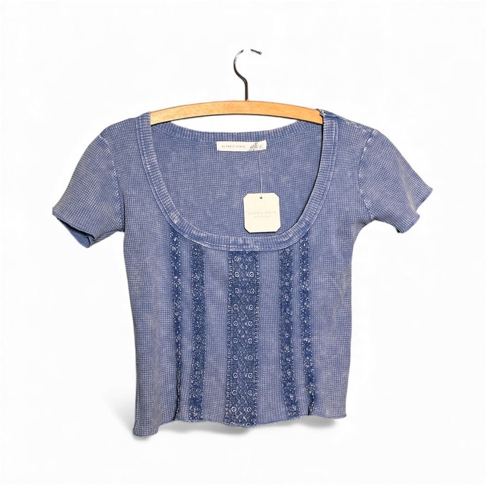 NWT Altar'd State Crop Top Womens Sz L Blue Boho Embroidered Short Sleeve‎ NEW
